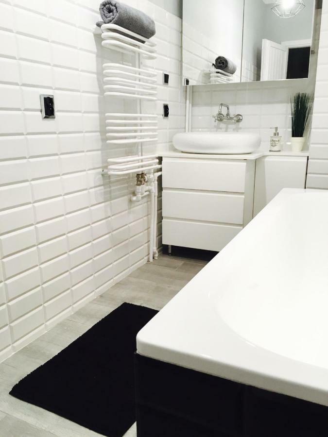 Clicktheflat Apartment Chmielna 7 ワルシャワ エクステリア 写真