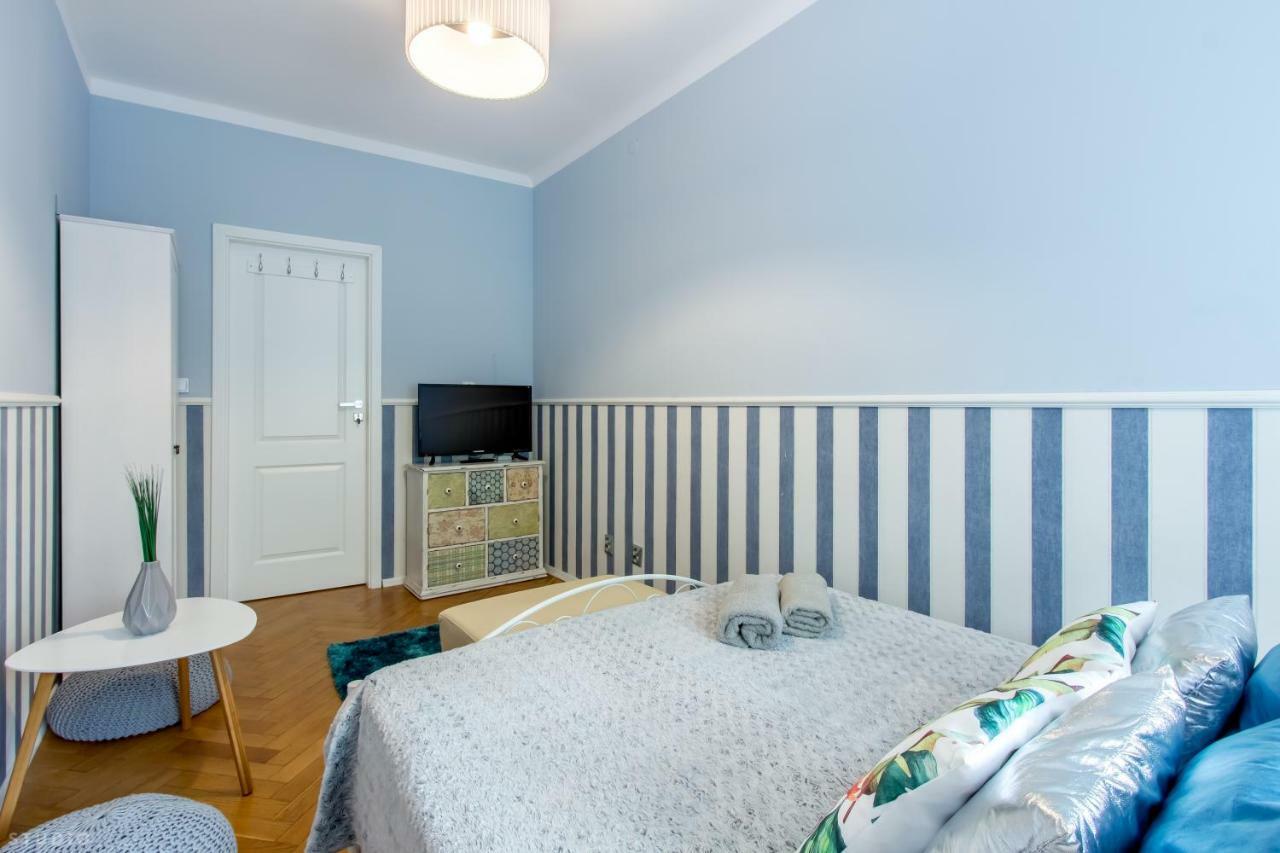 Clicktheflat Apartment Chmielna 7 ワルシャワ エクステリア 写真