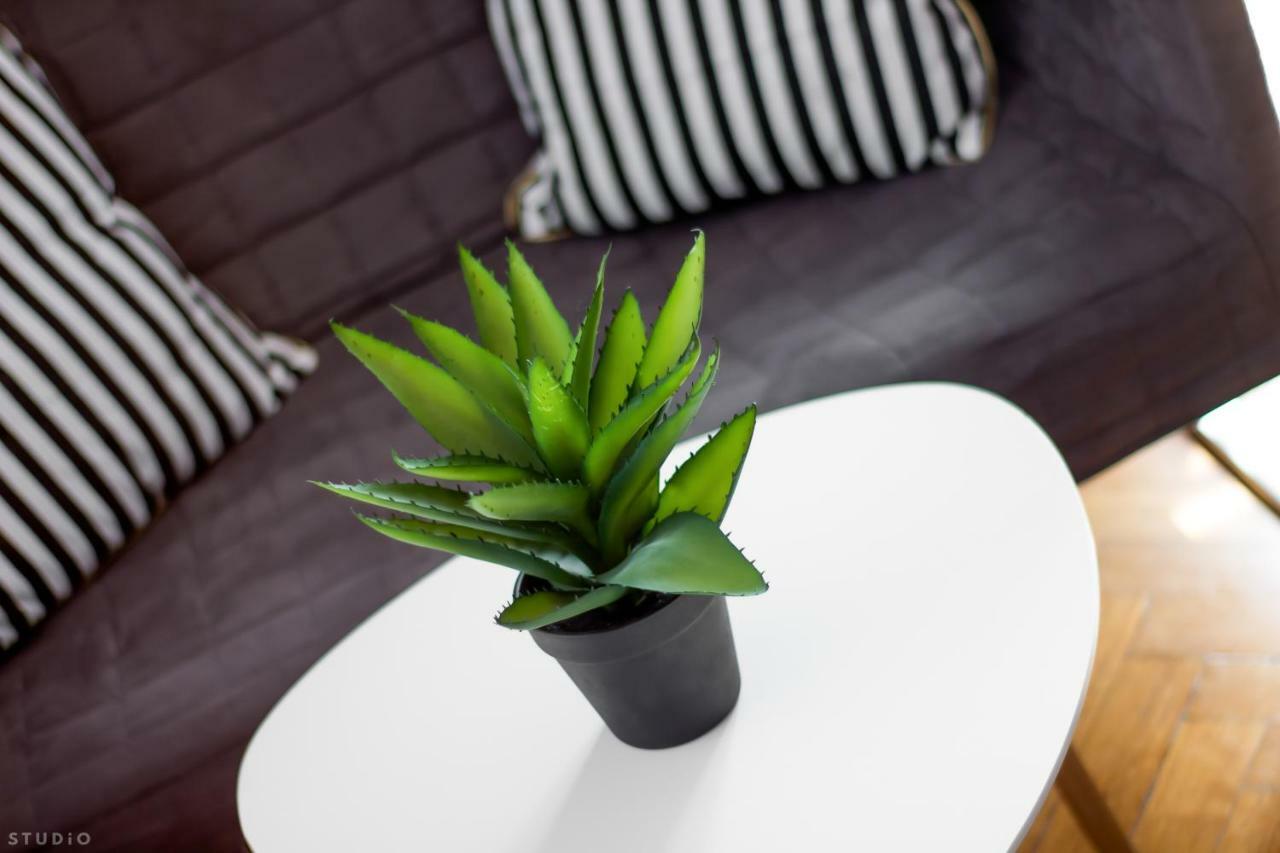 Clicktheflat Apartment Chmielna 7 ワルシャワ エクステリア 写真